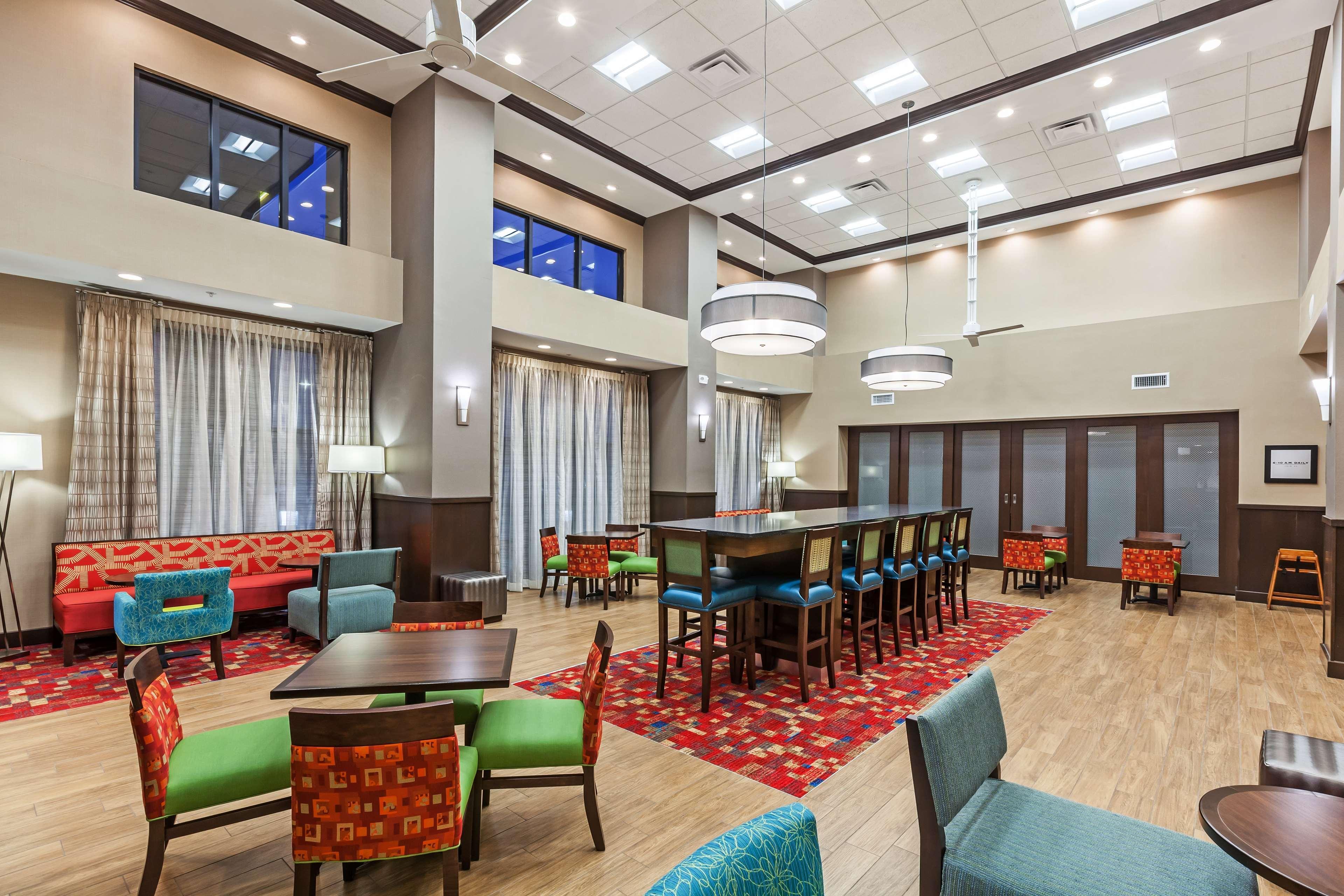 Hampton Inn & Suites Claremore Экстерьер фото