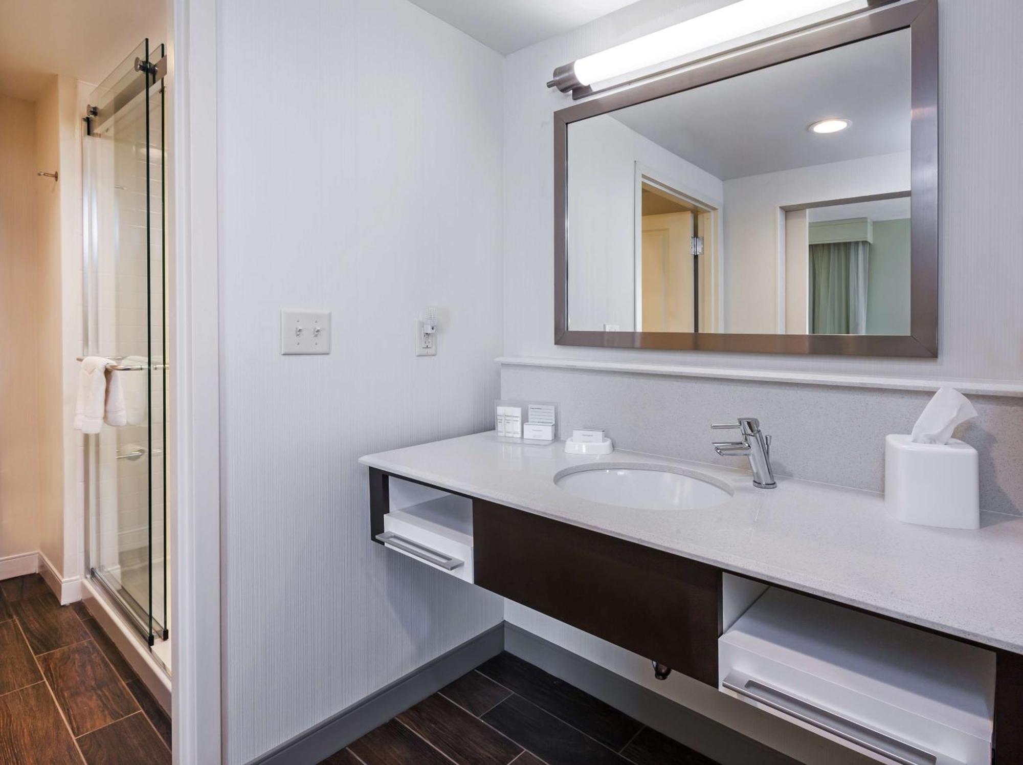 Hampton Inn & Suites Claremore Экстерьер фото